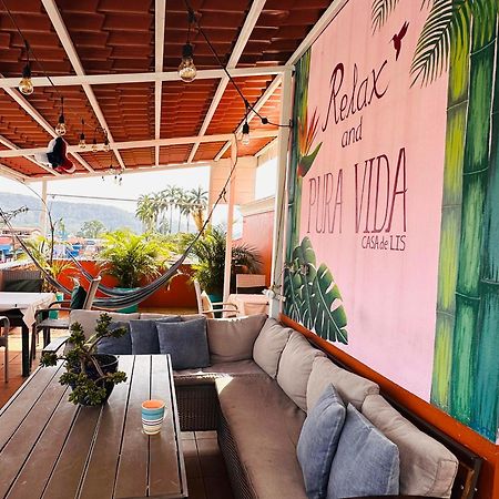 Casa De Lis Hotel & Tourist Info Centre ตูร์เรียลบา ภายนอก รูปภาพ
